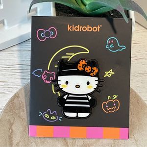 HELLO KITTY ENAMEL PIN - 1.5 INCH THIEF 3/24 ~ 2023 Halloween Blind Box Pin